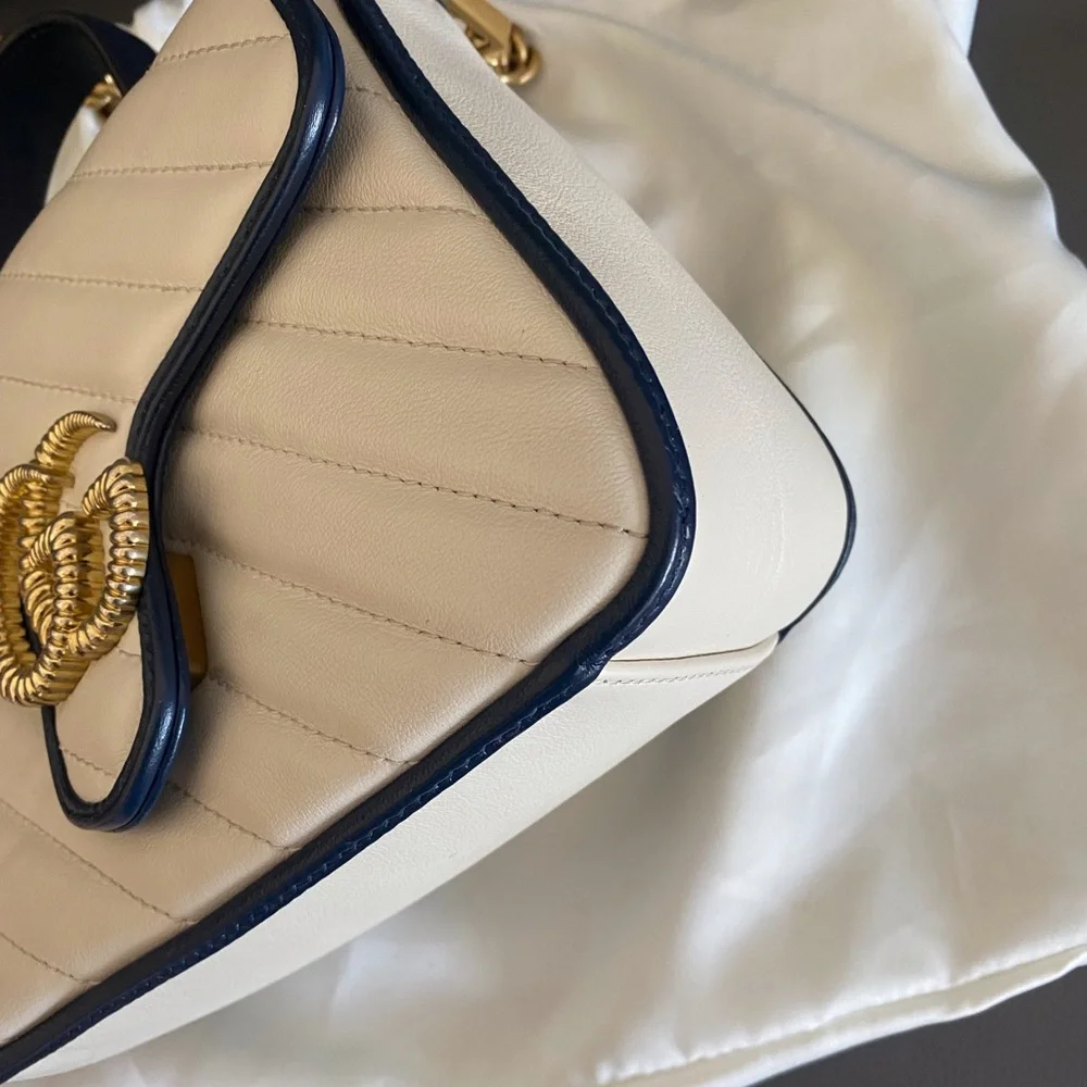 ❌SOLD❌Gucci Marmont Mini Top Handle - Picture 3 of 9